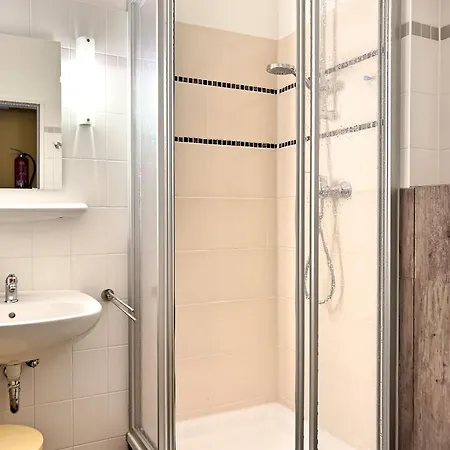 Residenz Kormoran, Ankerzeit 프레로